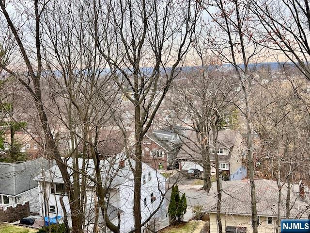 661 Clinton Pl, Ridgefield, NJ 07657