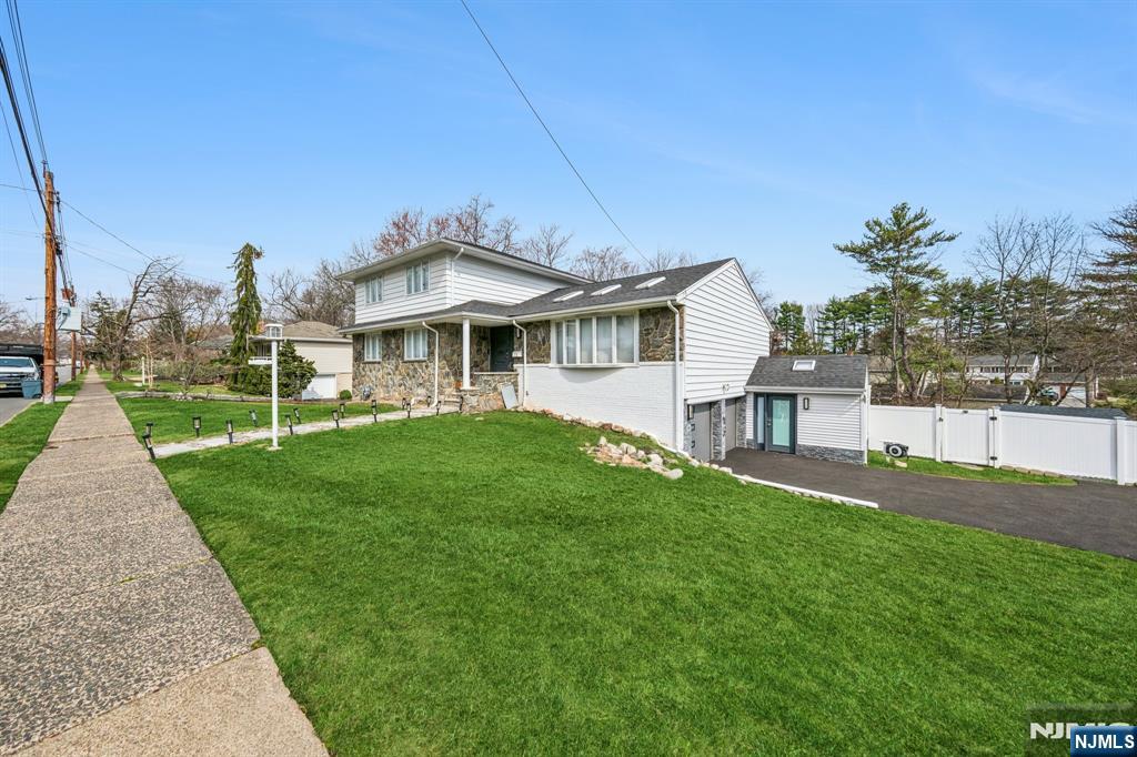 13 Munsey Road, Emerson, NJ, 07630