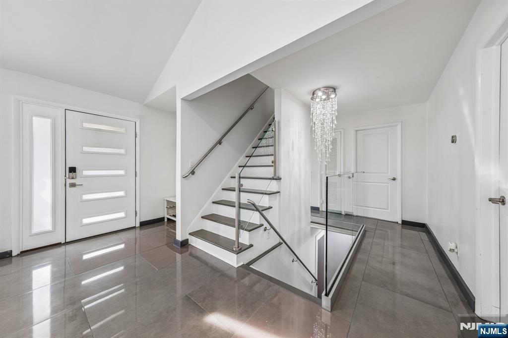 13 Munsey Road, Emerson, NJ, 07630