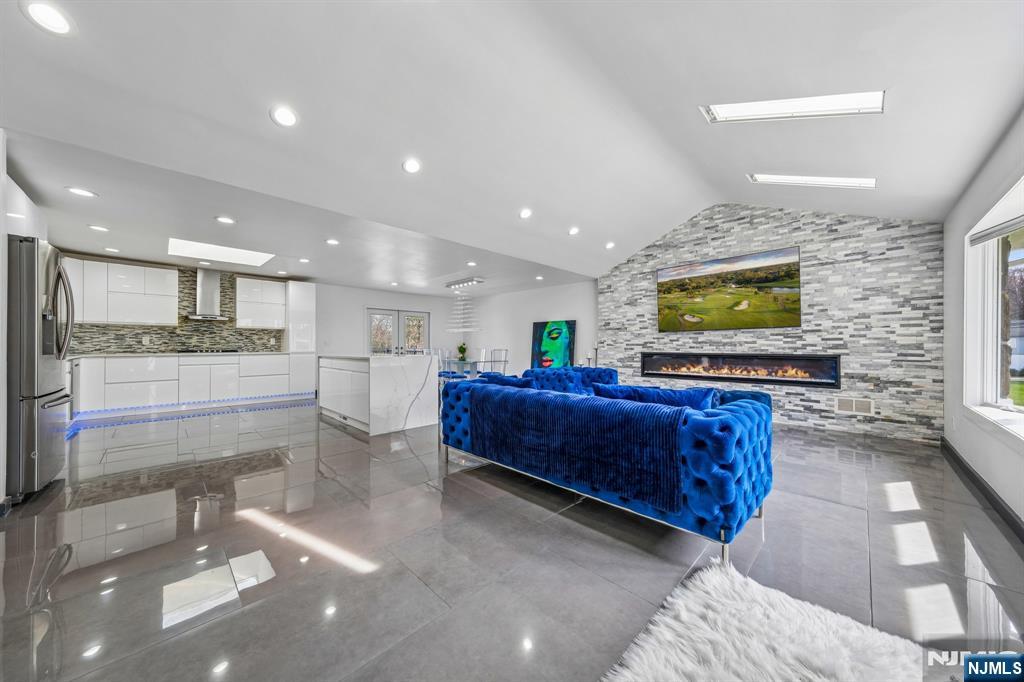 13 Munsey Road, Emerson, NJ, 07630