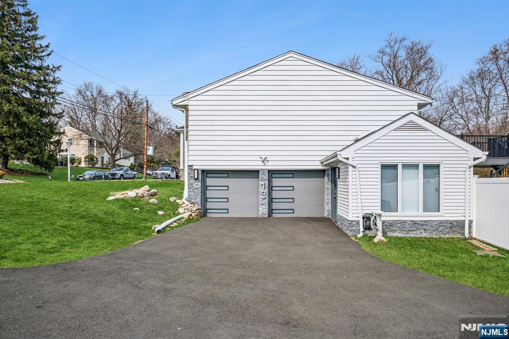 13 Munsey Road, Emerson, NJ, 07630