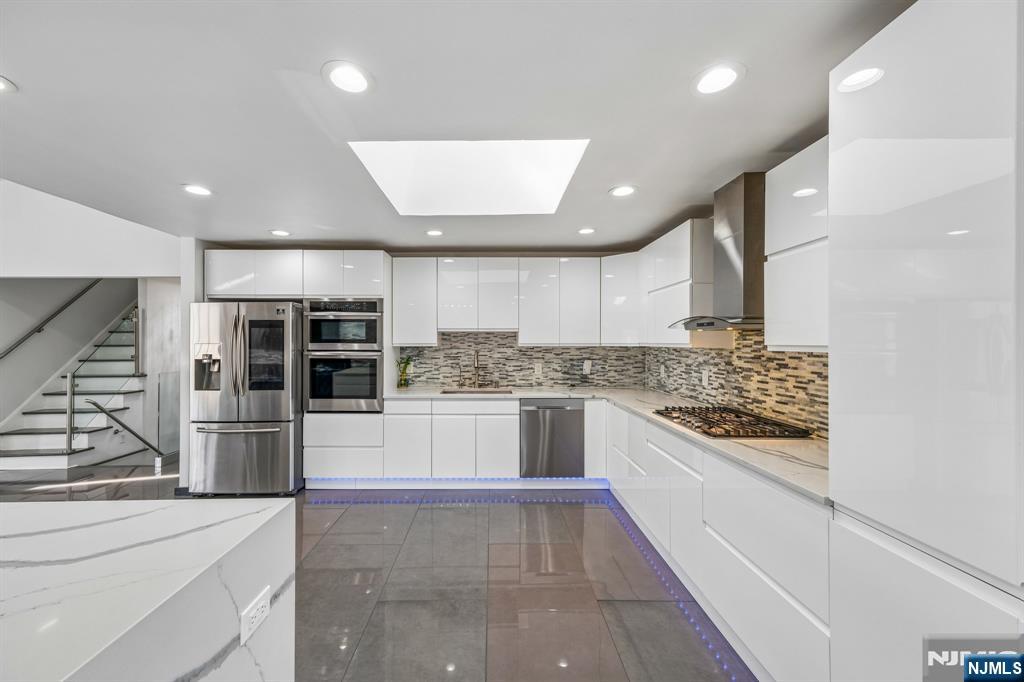 13 Munsey Road, Emerson, NJ, 07630