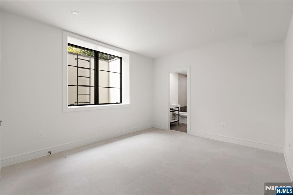 Bedroom En-Suite in lower level