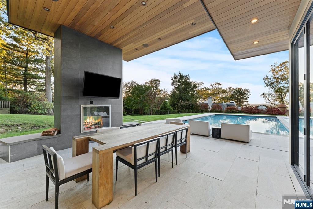 8 Stanton Road - Photo 3