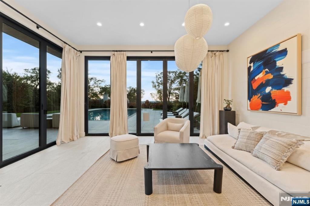 8 Stanton Road - Photo 4