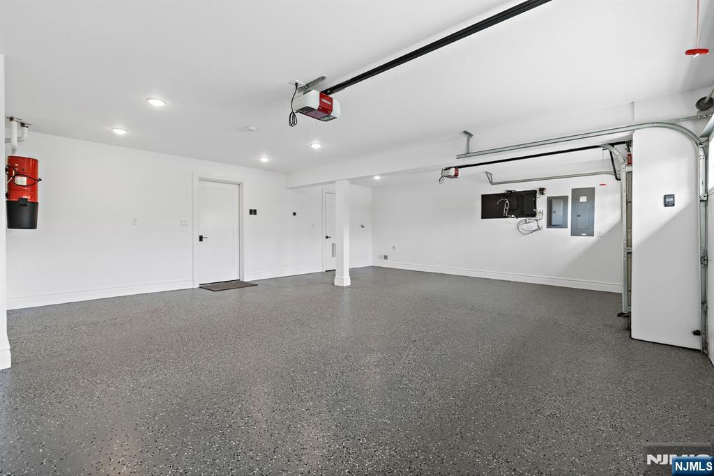 Heated 3-car garage
