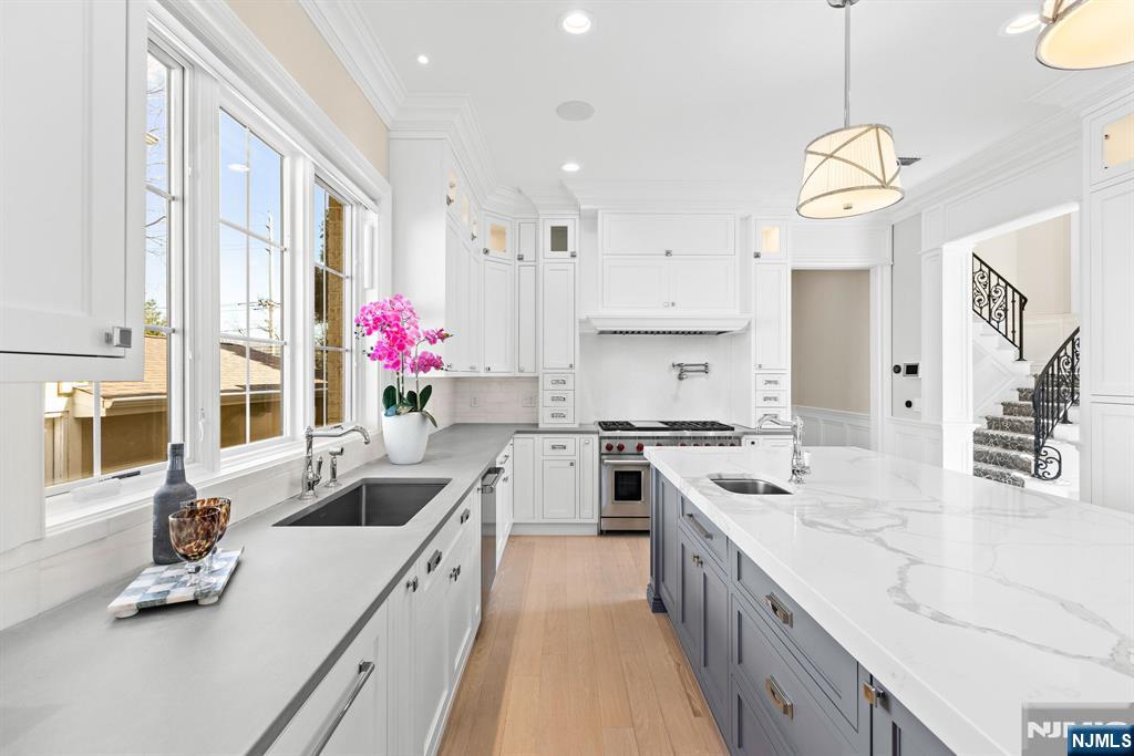 111 Demarest Avenue - Photo 4