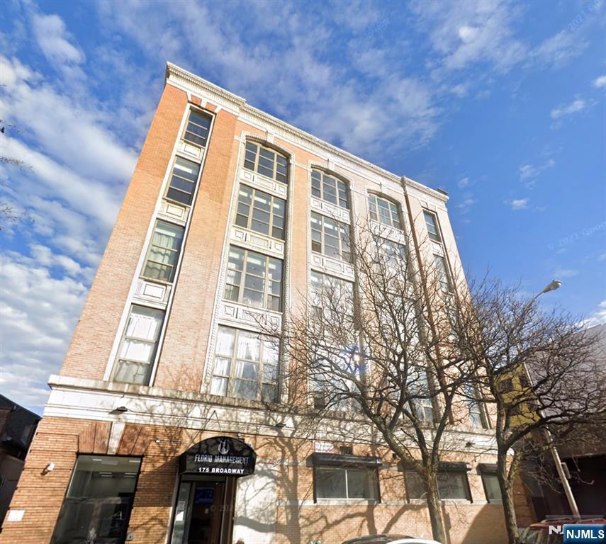175 Broadway 205 - Photo 1