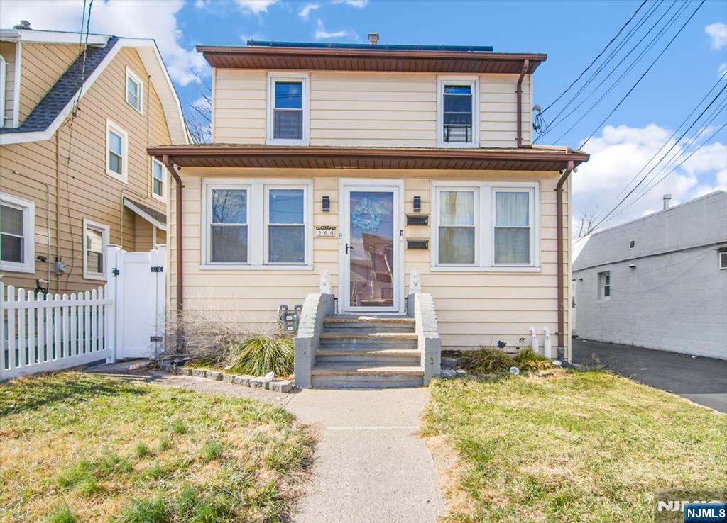 10 Maple Street, Garfield, NJ, 07026