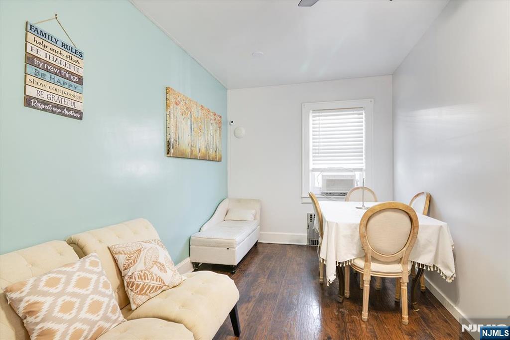 264 Union Street - Photo 4