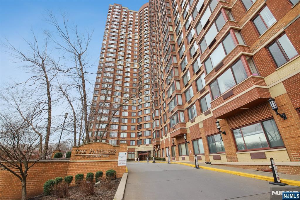 $539,000 Condo