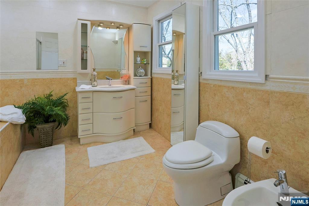 42-08 Cosgrove Court, Fair Lawn, NJ, 07410