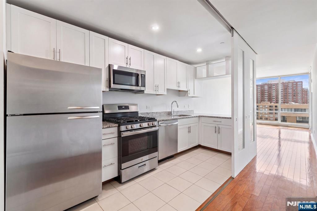 20 Newport Parkway #2306