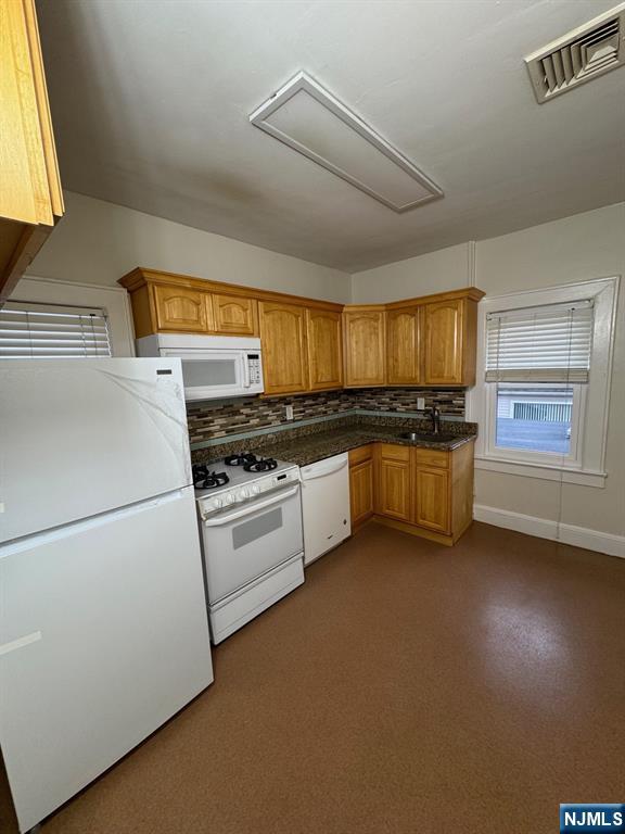 365 Commercial Avenue 2 - Photo 4