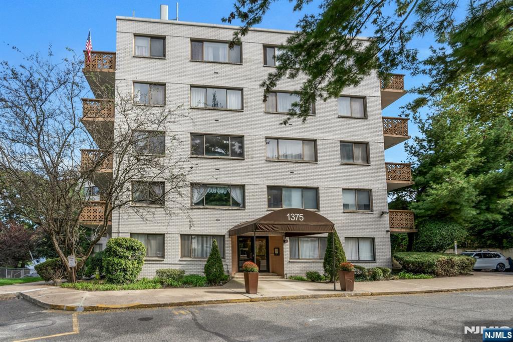1375 River LG - Photo 2