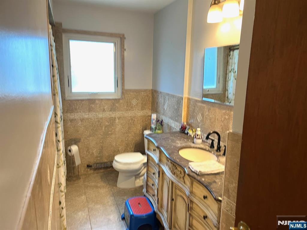 15 Vogt Lane, Little Ferry, NJ, 07643