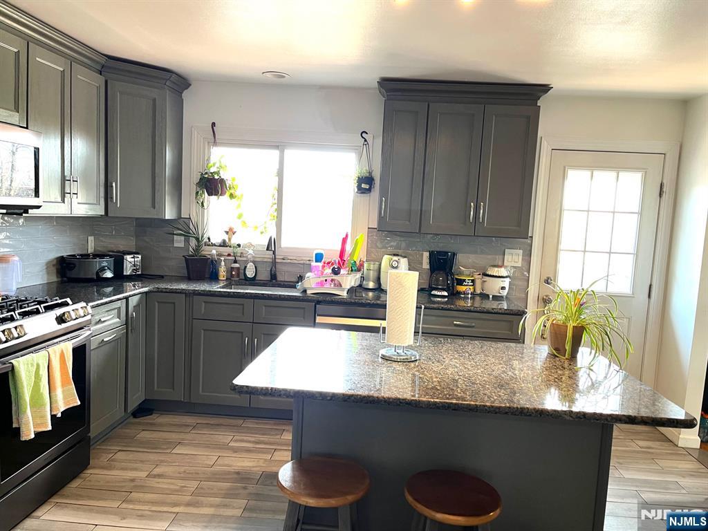 15 Vogt Lane, Little Ferry, NJ, 07643