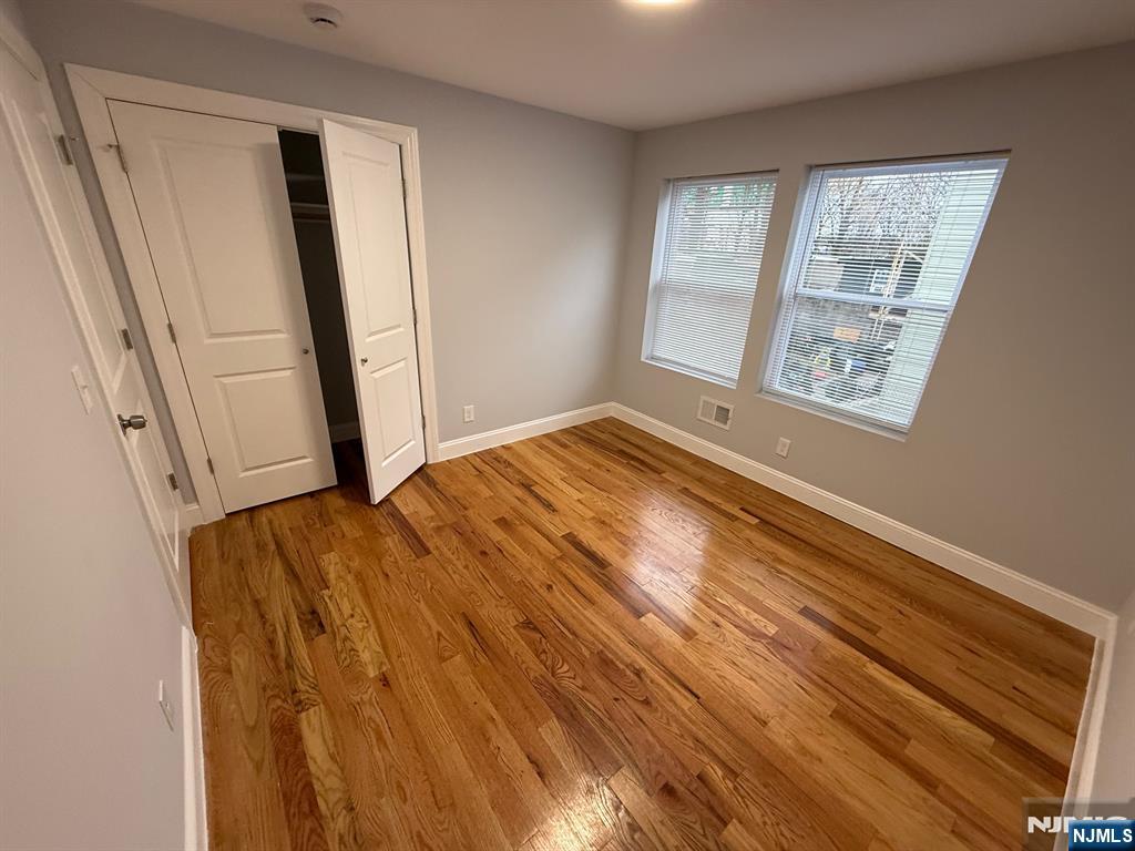 82 Devine Street - Photo 2