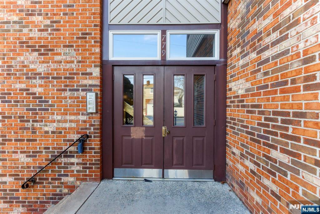 779 Riverside Avenue 201 - Photo 3