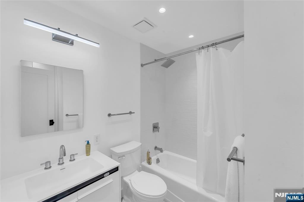 101 Shearwater Court #25