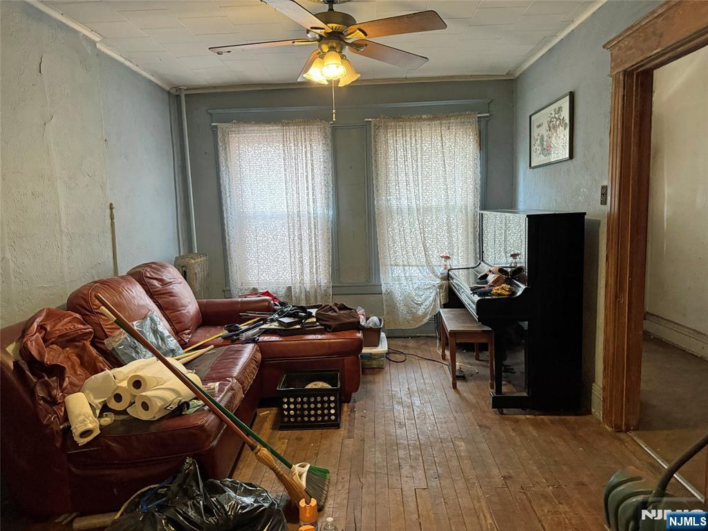 680 1/2 Chestnut Street - Photo 2