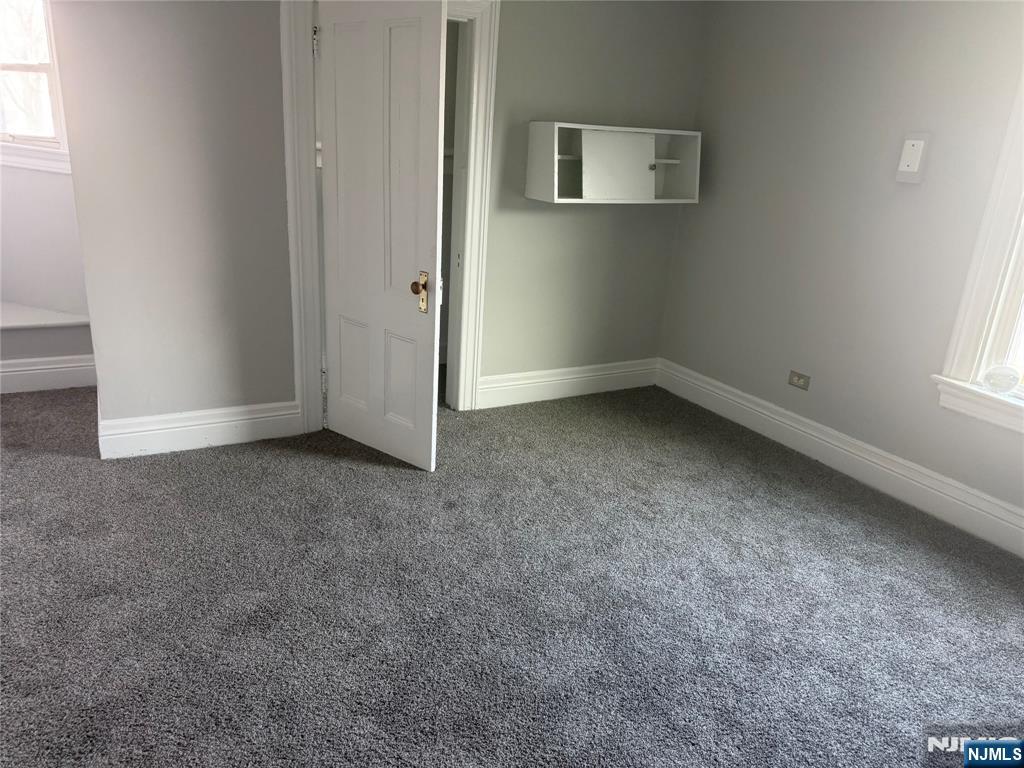 126 Essex Street - Photo 5