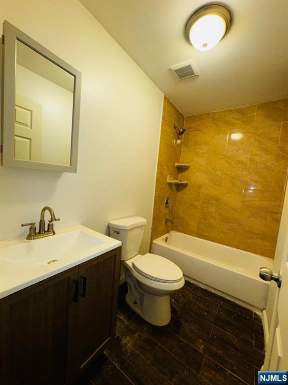 489 17th Street 1 - Photo 5
