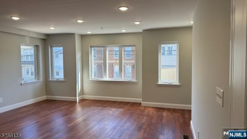 560 11th Street - Photo 1