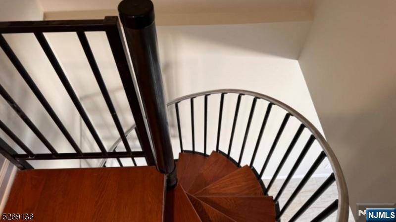 560 11th Street - Photo 3