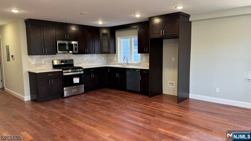 560 11th Street - Photo 3