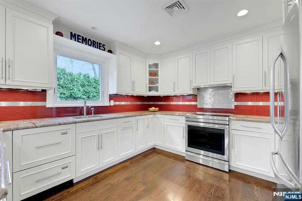 5 Hilltop Road - Photo 4