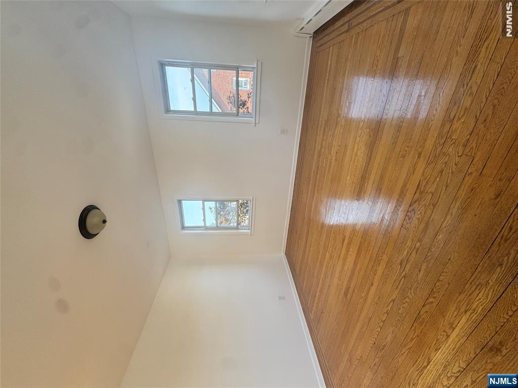 688 Kingsland Avenue 2 - Photo 2