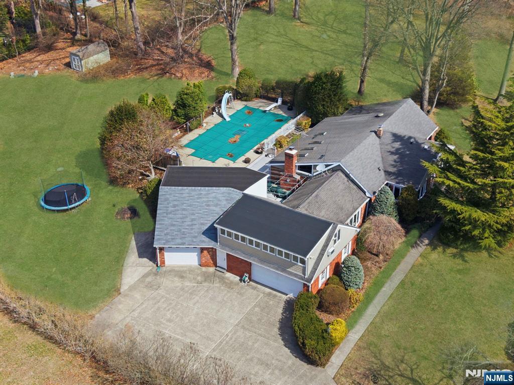 775 Mountain Avenue - Photo 2