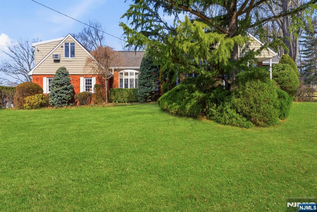 775 Mountain Avenue - Photo 5