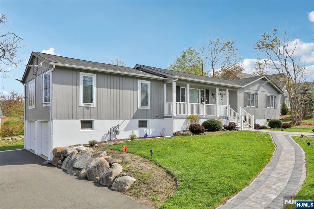 24 Yacht Club Drive - Photo 3
