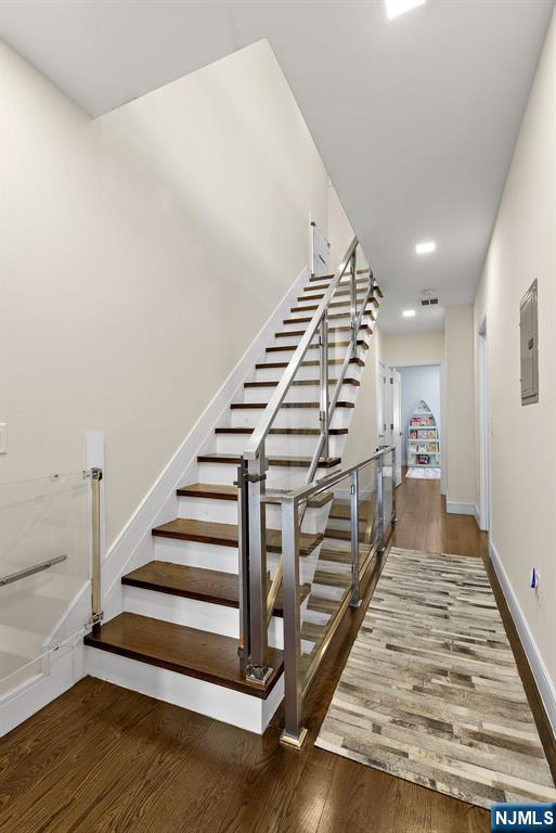 504 Undercliff Avenue