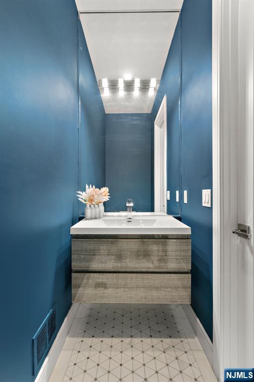 504 Undercliff Avenue