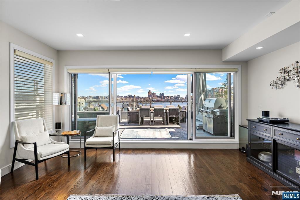 504 Undercliff Avenue