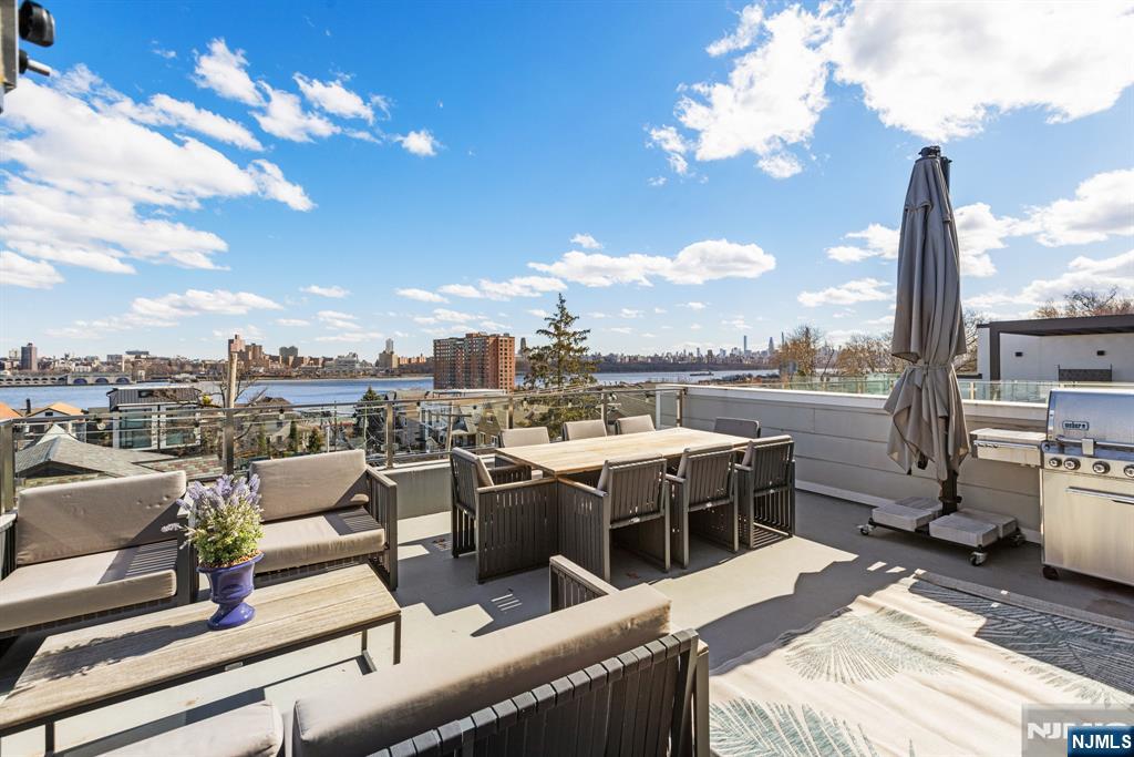 504 Undercliff Avenue