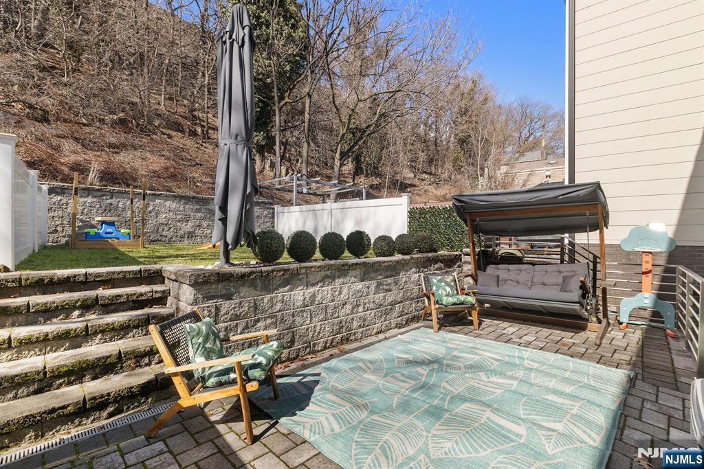 504 Undercliff Avenue