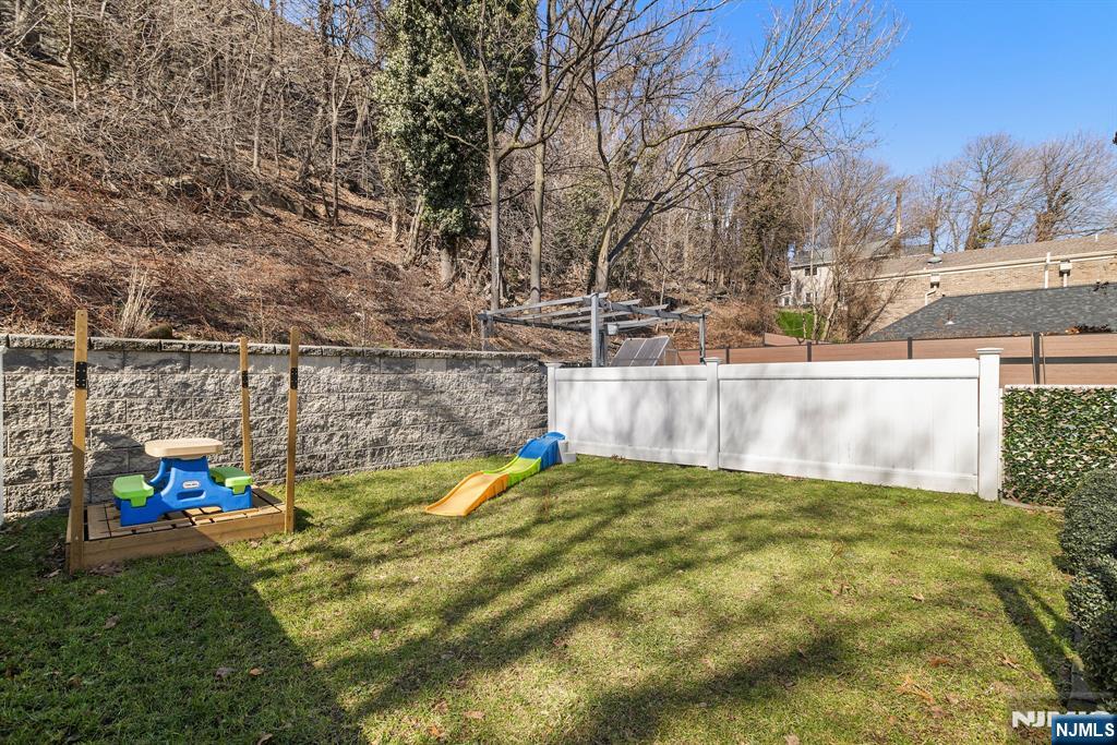 504 Undercliff Avenue