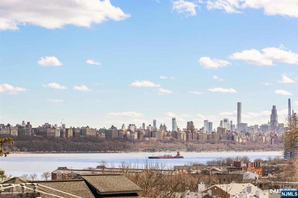 504 Undercliff Avenue