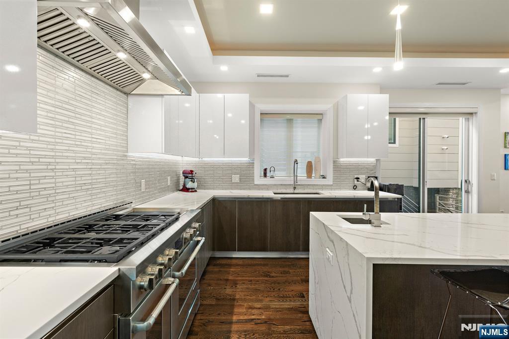 504 Undercliff Avenue