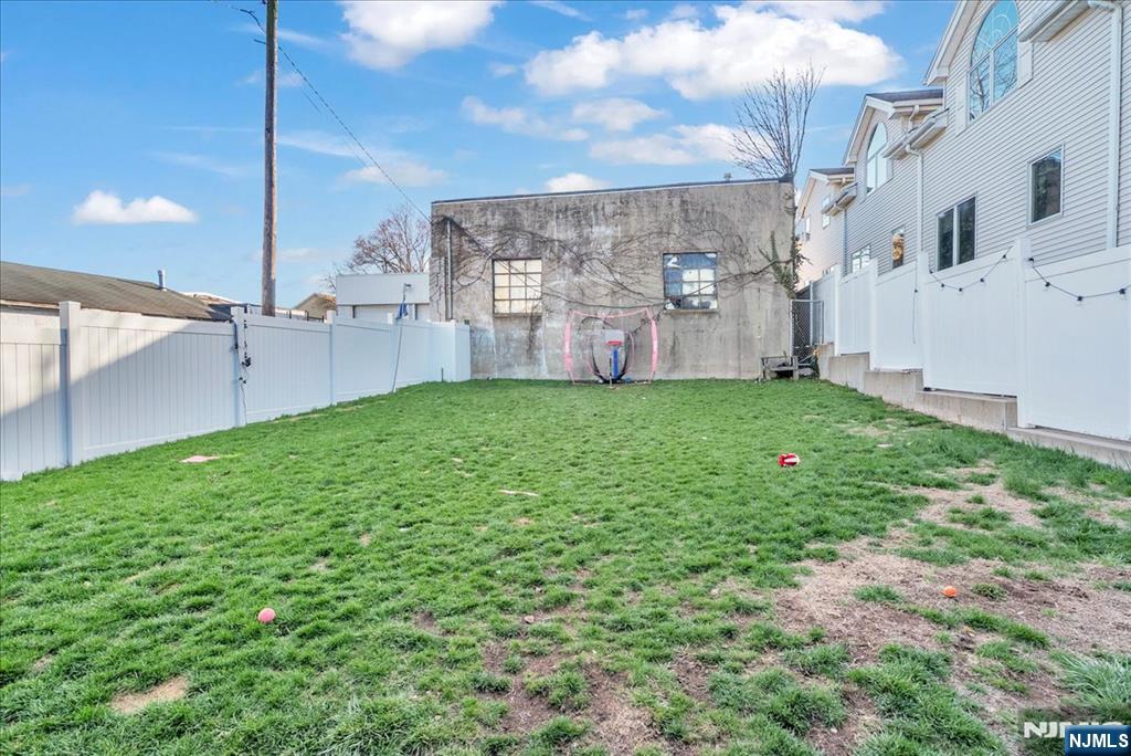644 Valley Brook Avenue - Photo 4