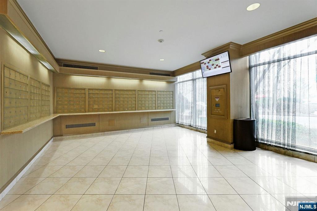 2200 N Central 15G - Photo 4