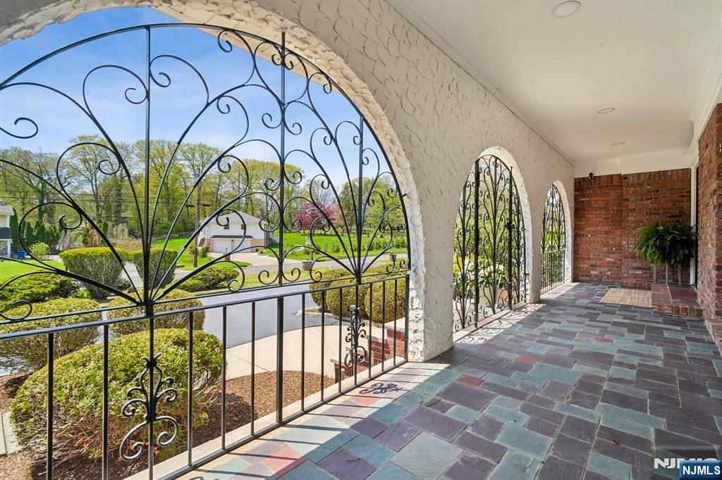 35 Grandview Avenue - Photo 4