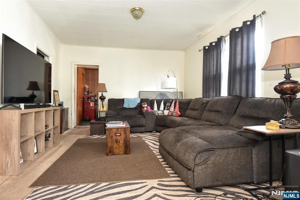 142 S Main St, Hackensack, NJ 07601