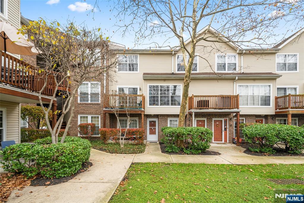 95 W Shore Avenue, Dumont, NJ, 07628