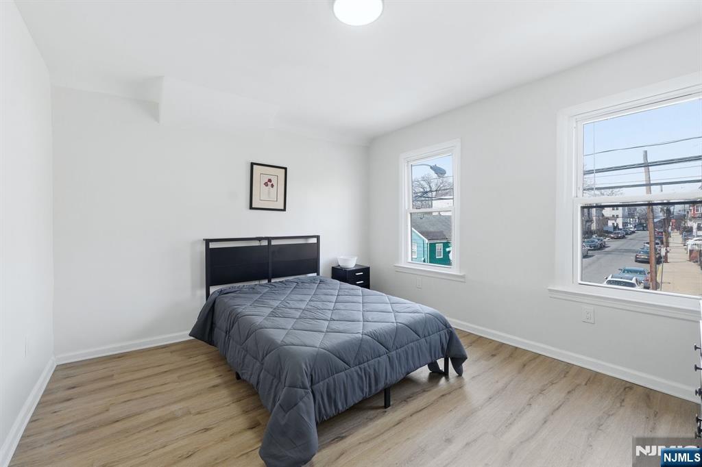 64 Willoughby Street