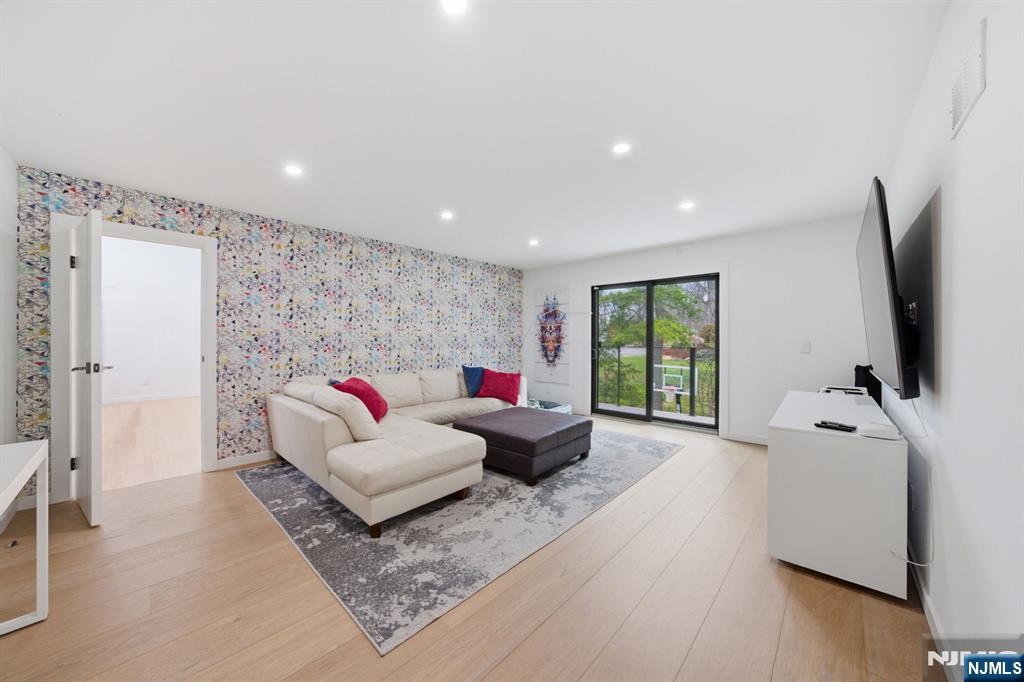 55 Oxford Drive, Tenafly, NJ, 07670